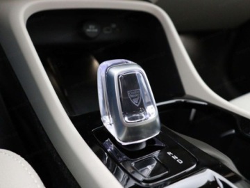 Volvo XC40 2025 VOLVO XC40 B4 Plus Dark Suv 2.0 (211KM) 2025, zdjęcie 14