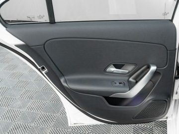 Mercedes Klasa A W177/V177 Sedan Facelifting 2.0 200d 150KM 2023 Mercedes A 200 GD8K604#200 d Progressive 8G-DCT, zdjęcie 20