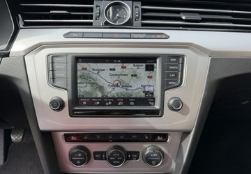 Volkswagen Passat B8 Limousine 1.8 TSI BlueMotion Technology 180KM 2017 Volkswagen Passat 1,8 TSI 180KM Klimatronik Kola latozima 1.8 Benzyna, zdjęcie 16