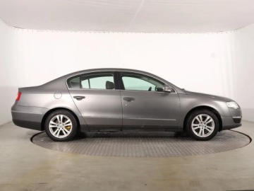 Volkswagen Passat B6 Sedan 1.6 FSI 116KM 2005 VW Passat 1.6 FSI, Klima, Klimatronic, Tempomat, zdjęcie 5