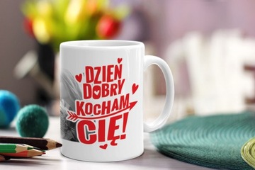 дизайн кружек ко Дню святого Валентина – для него и для нее