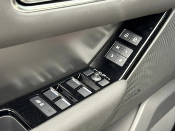 Land Rover Range Rover Velar SUV PHEV 2.0 404KM 2024 Range Rover Velar P400e Dynamic SE 2.0 (404KM) 2024, zdjęcie 9