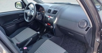 Fiat Sedici 1.6 16v 120KM 2011 Fiat Sedici Fiat Sedici 1.6 16V 4x2 Dynamic 1.6 Benzyna 120KM, zdjęcie 8