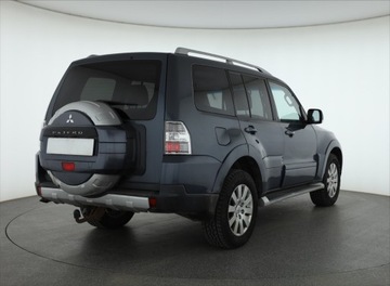 Mitsubishi Pajero IV SUV 5d 3.2 Di-DC 170KM 2007 Mitsubishi Pajero 3.2 DI-D, 167 KM, 4X4, Automat, zdjęcie 4