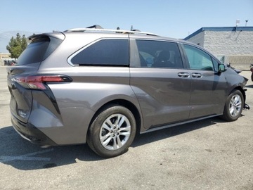 Toyota Sienna III 2024 Toyota Sienna Limited 2024 2.5l 2.5 Hybryda 245KM, zdjęcie 3