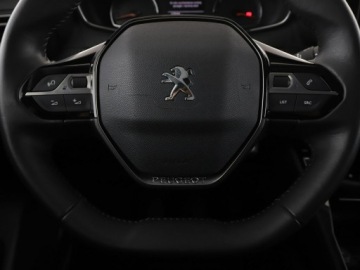 Peugeot 2008 II SUV 1.2 PureTech 100KM 2022 Peugeot 2008 klima auto kamera i czujniki, zdjęcie 20