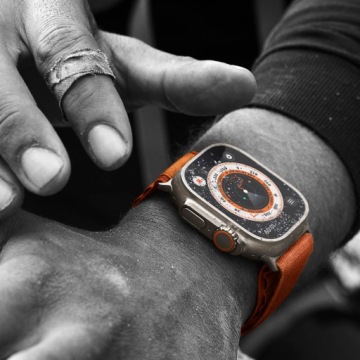 Ремешок Apple Watch Ultra GPS+LTE, 49 мм, желтого цвета океана