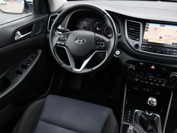 Hyundai Tucson III SUV 2.0 CRDI 136KM 2016 Hyundai Tucson 2.0 CRDi, Salon Polska, Navi, zdjęcie 6