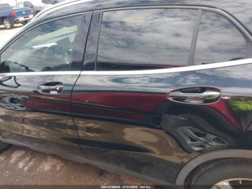 Mercedes GLA II 2020 Mercedes-Benz GLA 250 2020 2.0l 2.0 Benzyna 208KM, zdjęcie 2