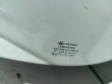 BMW F32 F33 COUPE SKLO (OKNO) ČELNÍ PŘEDNÍ