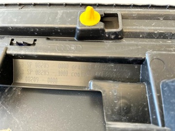 AUDI E-TRON 4KE LIŠTA DVEŘE LEVÝ PŘEDNÍ ZADNÍ