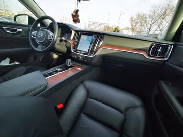 Volvo S60 III Sedan Facelifting 2.0 B5 250KM 2024 volvo s60 B5 mild hybrid, Automat, AWD 4x4, Dokumentacja pochodzeniowa, zdjęcie 3