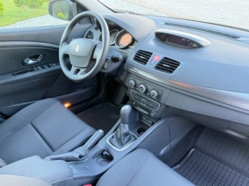 Renault Megane III Hatchback 1.6 16v 100KM 2011 Renault Megane 1.6 16V 101 KM 1 wlasciciel Serwisowany Gotowy do jazdy, zdjęcie 14