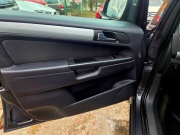 Opel Zafira C Tourer 1.8 Twinport ECOTEC 115KM 2011 OPEL ZAFIRA 7-Os LPG, zdjęcie 7