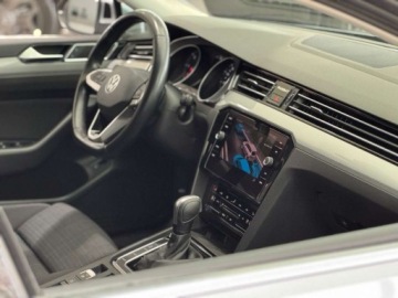 Volkswagen Passat B8 Variant Facelifting 2.0 TDI SCR 150KM 2020 Volkswagen Passat EVO Business Kamera cofania Asystent parkowania ACC, zdjęcie 36