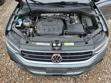 Volkswagen Tiguan II 2022 Volkswagen Tiguan 2022 VOLKSWAGEN TIGUAN SE R-LINE BLACK 2.0 Benzyna 184KM, zdjęcie 12