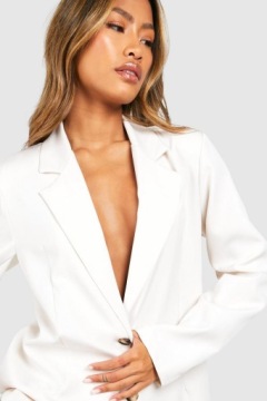 БЛЕЙЗЕР ЦВЕТА ЭКРЮ С ДЛИННЫМИ РУКАВАМИ И ГЛАДКИМ КЛАССИЧЕСКИМ ВОРОТНИКОМ BOOHOO 38