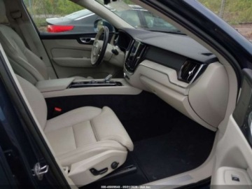 Volvo XC60 II 2022 Volvo XC 60 B6 Inscription 2022 2.0 Benzyna 295KM, zdjęcie 9
