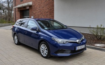 Toyota Auris II Touring Sports Facelifting 1.6 Valvematic 132KM 2017 Toyota Auris 1,6 LPG 2017 r. Lift Salon PL 1.6 BenzynaLPG 132KM, zdjęcie 5