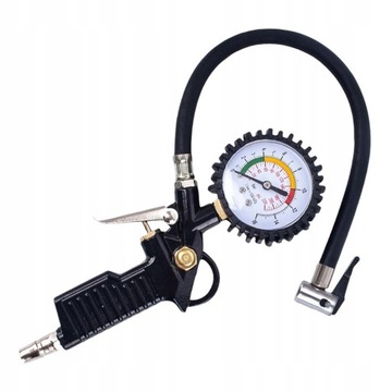 Универсальный манометр для автомобильных шин.