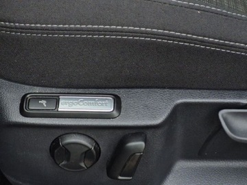 Volkswagen Passat B8 Variant Facelifting 2.0 TDI SCR 150KM 2022 Volkswagen Passat Variant FULL LEDDSG Masaze Virtual HAK Faktura VAT, zdjęcie 17