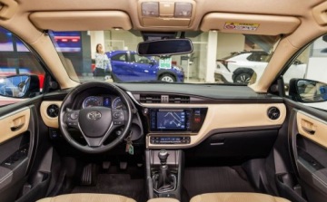 Toyota Corolla XI Sedan 1.6 Valvematic 132KM 2016 Toyota Corolla 1.6 132 KM Premium Style Tech EU6 1.6 Benzyna 132KM, zdjęcie 5