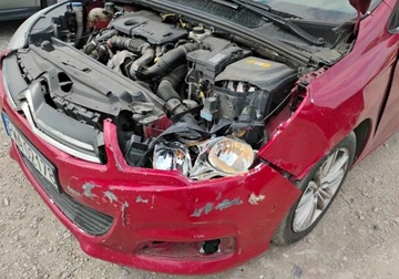 Citroen C4 II Hatchback 5d Facelifting 1.6 HDi 92KM 2015 Citroen C4 2015r, 1.6 HDI. Lekko uszkodzony lewy przod. Jezdzi. 1.6 92KM, zdjęcie 22