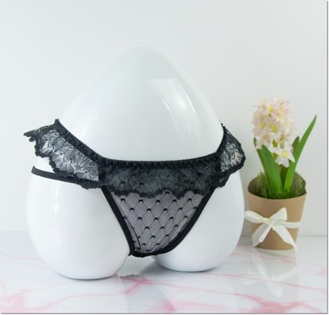 Чувственные стринги КРУЖЕВНЫЕ ТРУСИКИ черные S/M