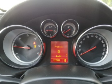 Opel Insignia I Sports Tourer 2.0 CDTI ECOTEC 160KM 2010 Opel Insignia 2.0 CDTI 170KM Klimatronik Led, zdjęcie 12