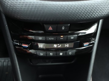 Peugeot 2008 I SUV 1.2 PureTech 82KM 2015 Peugeot 2008 1.2 PureTech, Klima, Klimatronic, zdjęcie 12