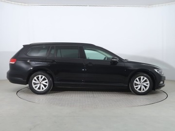 Volkswagen Passat B8 Variant 1.6 TDI BlueMotion SCR 120KM 2016 VW Passat 1.6 TDI, Salon Polska, Klima, zdjęcie 5