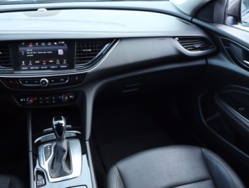 Opel Insignia II Sports Tourer 2.0 CDTI 170KM 2018 Opel Insignia 2.0 CDTI, Serwis ASO, 167 KM, zdjęcie 7