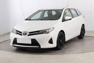 Toyota Auris II Touring Sports D-4D 90 90KM 2014 Toyota Auris 1.4 D-4D, Salon Polska, Serwis ASO, zdjęcie 1