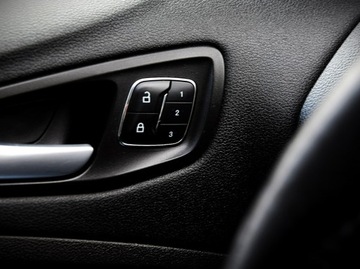 Ford Escape III 2016 Ford Escape 2.0 Benzyna Panorama Kamera cofania Titanium 2.0 Benzyna 241KM, zdjęcie 20