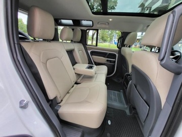 Land Rover Defender IV (L663) 90 3.0 i6P 400KM 2023 LANDROVER DEFENDER SE 110 P300AWD, 2.0l benzyna 300KM Przebieg 32,064km, zdjęcie 32