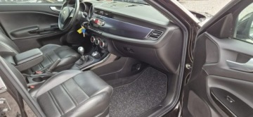 Alfa Romeo Giulietta Nuova II Hatchback 5d 1.6 JTD 16v 105KM 2013 Alfa Romeo Giulietta 1.6 JTDM 16V, zdjęcie 23