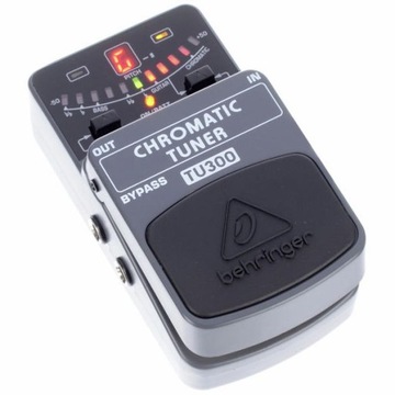 Хроматический напольный тюнер Behringer TU300.