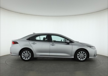 Toyota Corolla XII Sedan 1.8 Hybrid 122KM 2022 Toyota Corolla 1.8 Hybrid, Salon Polska, zdjęcie 5