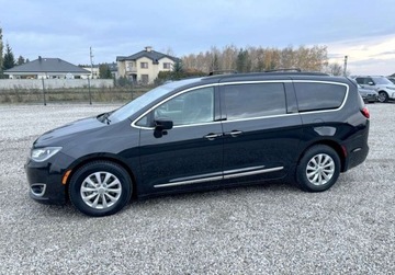 Chrysler Pacifica II 2017 Chrysler Pacifica 3.6 BENZ 287 KM 7 OSOB 2017r Warszawa 3.6 Benzyna, zdjęcie 9