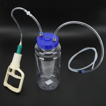 Переносной масляный насос объемом 2 л.