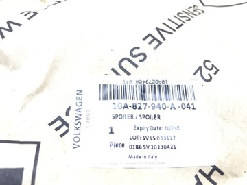 VW ID3 PRAWY SPOILER SKRZYDŁO KLAPY TYŁ 10A827940A