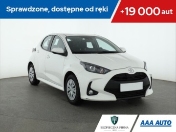 Toyota Yaris IV Hatchback 1.5 Dynamic Force 125KM 2022 Toyota Yaris 1.5 VVT-i, Salon Polska