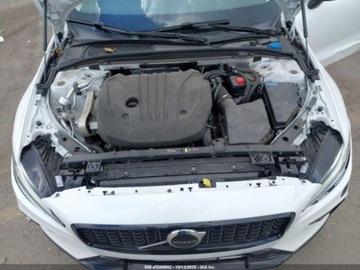 Volvo S60 III 2024 Volvo S60 B5 Core Dark Theme 2024 2.0L 2.0 Benzyna 247KM, zdjęcie 8