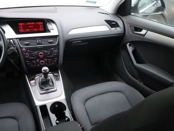 Audi A4 B8 Limousine 1.8 TFSI 120KM 2009 Audi A4 1.8 TFSI, Xenon, Klima, Klimatronic, zdjęcie 7