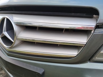 MB W204 FACELIFT NÁRAZNÍK PŘEDNÍ 779 MŘÍŽKA PDC AMG KOMPLETNÍ