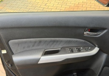 Suzuki Vitara III SUV 1.4 BOOSTERJET 140KM 2016 Suzuki Vitara 1,4T 140KM 4x4 FULL LED Navi Key-Less Bezwypadkowy Serwis, zdjęcie 34
