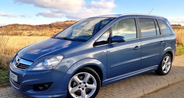 Opel Zafira B 1.8 ECOTEC 140KM 2008 Opel Zafira SPORT 1.8i 140KM Xenony Navi 7 Foteli 1.8 Benzyna 140KM