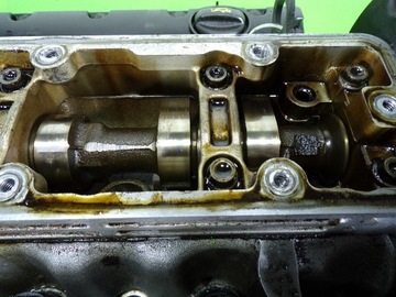 CITROEN C5 I 2.0 16V HLAVA MOTORU 9633680610