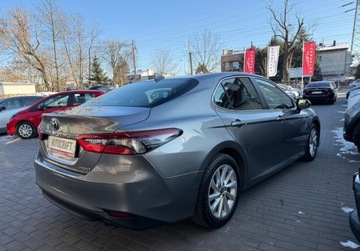 Toyota Camry IX Sedan 2.5 Hybrid Dynamic Force 218KM 2021 Toyota Camry Salon Polska, Serwis ASO, Gwarancja, FV-23 2.5 Hybryda 218KM, zdjęcie 29