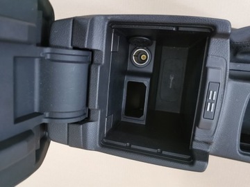 FORD FOCUS MK3 LIFT 15-18- Комплект туннеля подлокотников.
